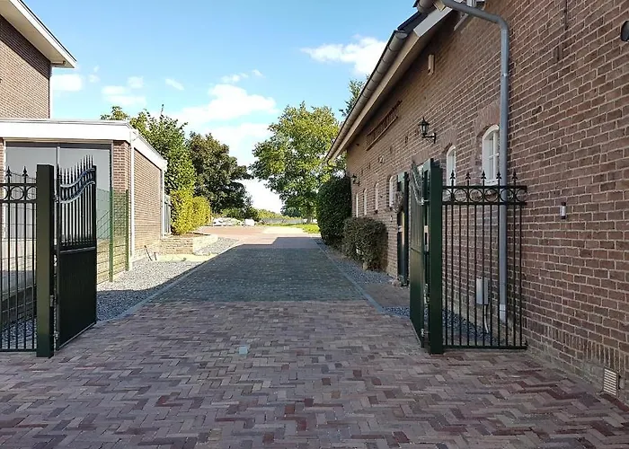 De Oude Koeienstal * Schimmert